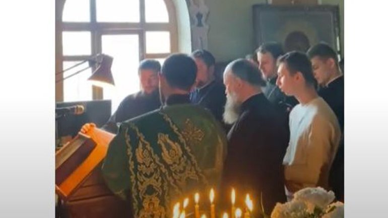 "Батько їх - Кирило, РПЦ - їх мати", - українці відреагували на піснеспіви священнослужителів УПЦ МП - фото 1