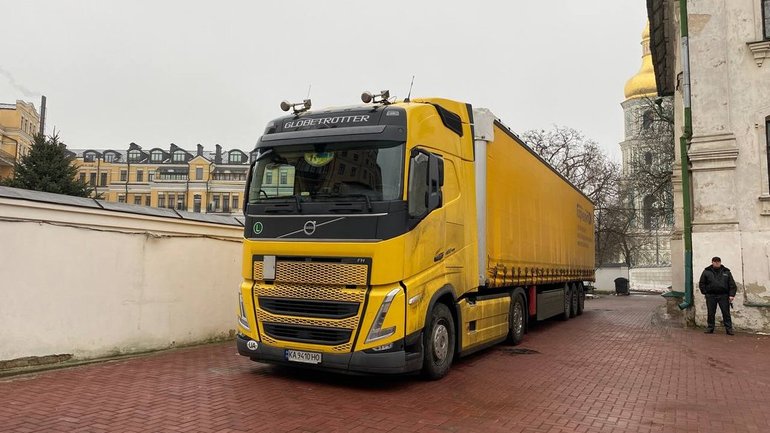Another cargo of humanitarian aid for Ukrainian museums arrived in St Sofia of Kyiv - фото 1