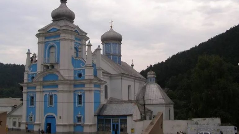 Из-за «варварской» реставрации УПЦ МП отказали в пользовании костелом в Кременце - фото 1