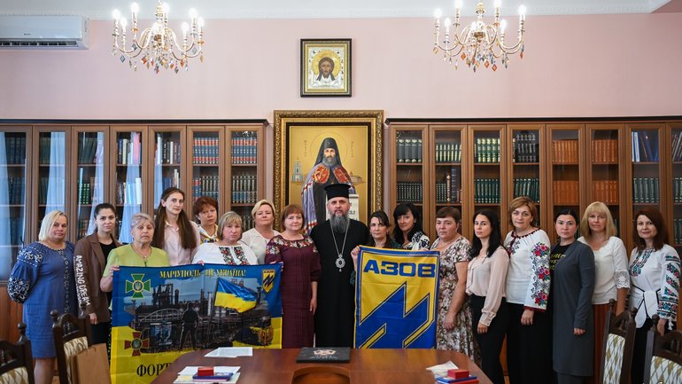 The Head of the Orthodox Church of Ukraine (OCU) met with relatives of "Azovstal" fighters in captivity - фото 1