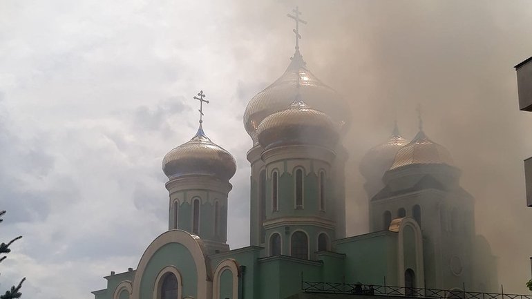 На Закарпатті сталася пожежа на території собору УПЦ МП - фото 1