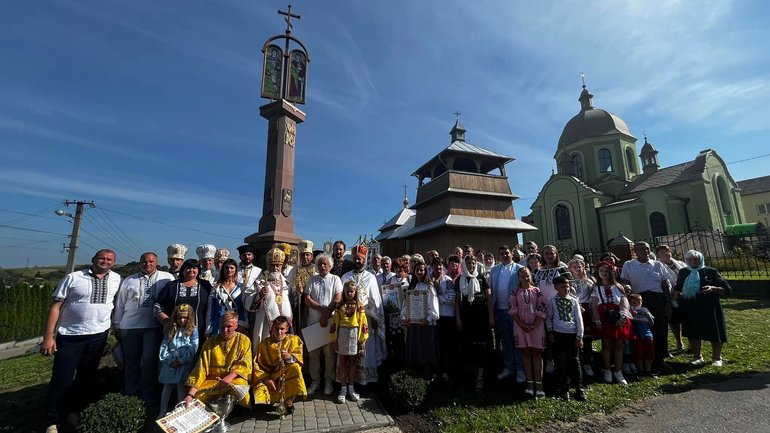 На Львівщині встановили перший в Україні пам‘ятний знак Томосу - фото 1
