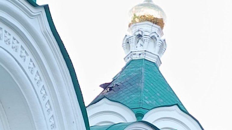 Російський снаряд пробив купол собору Святогірської лаври УПЦ МП - фото 1