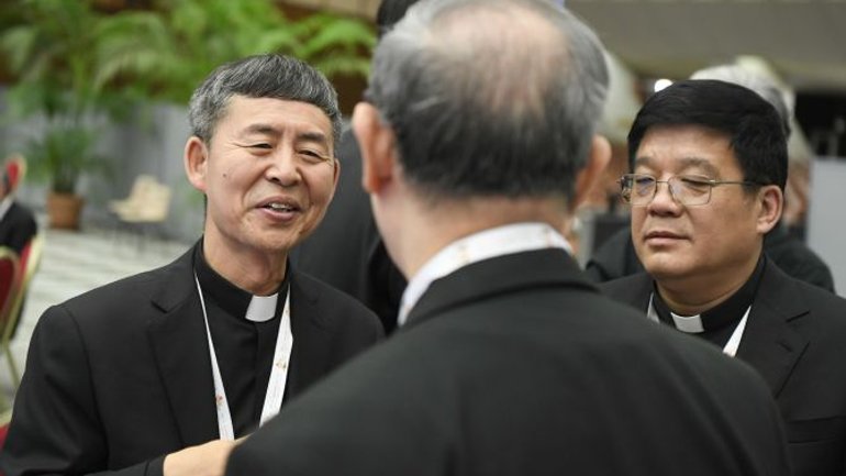 Китайські єпископи достроково залишили Синод у Ватикані - фото 1