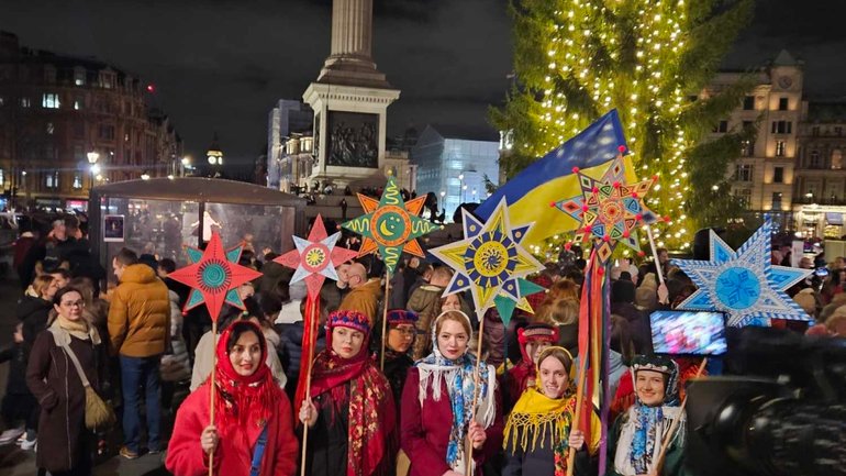 На Трафальгарській площі в Лондоні колядували українці - фото 1