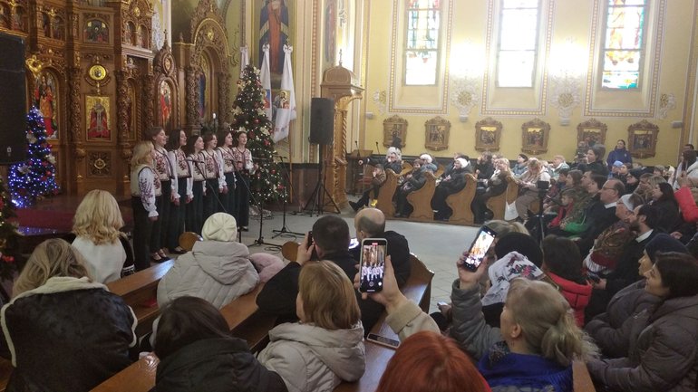 В Івано-Франківську відбувся XV Міжнародний фестиваль «Коляда на Майзлях» - фото 1