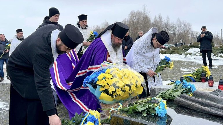 В Чернігівській єпархії ПЦУ вшанували пам’ять Героїв Крут - фото 1
