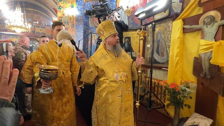 The head of the OCU in Zhytomyr consecrated the unique paintings of the cathedral - фото 1