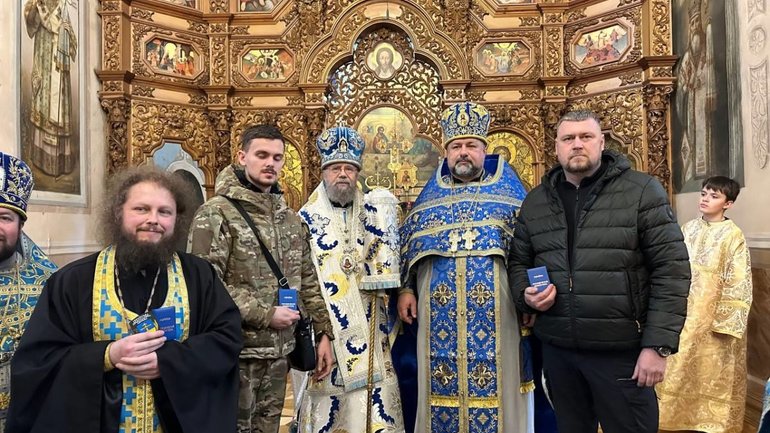 В УПЦ МП заявили, що  Всеукраїнською хресною ходою "зміцнюють віру і підтримують народ" - фото 1
