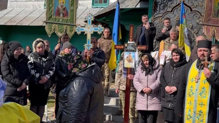 На Буковині священик УПЦ МП не дозволив у церкві відспівати військового - фото 1