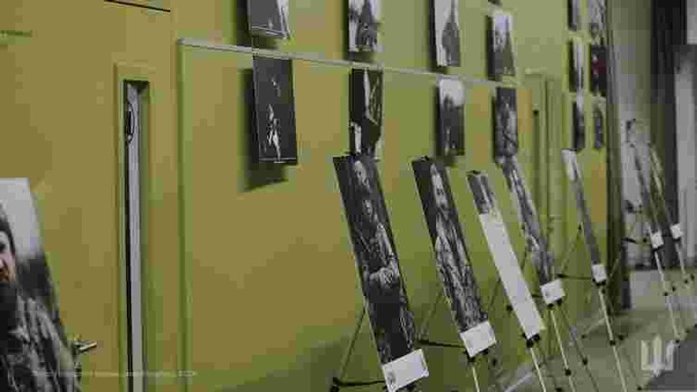 У Центрі Шептицького відкрили інтерактивну фотовиставку про воїнів ЗСУ - фото 1