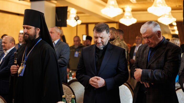 Молитовний сніданок в Ужгороді завершився скандалом: українські Церкви проігнорували захід - фото 1