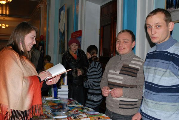 Передріздвяний книжковий ярмарок у Вінниці - фото 55016