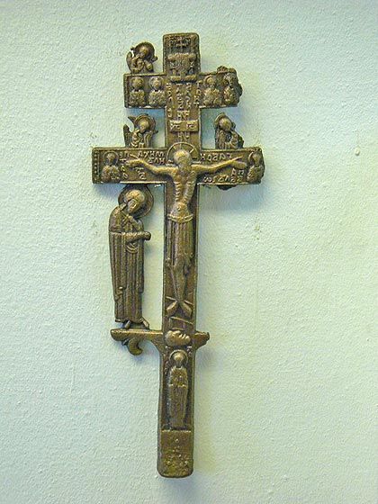 Священичий хрест, знайдений при розкопах Херсонесу. - фото 56071