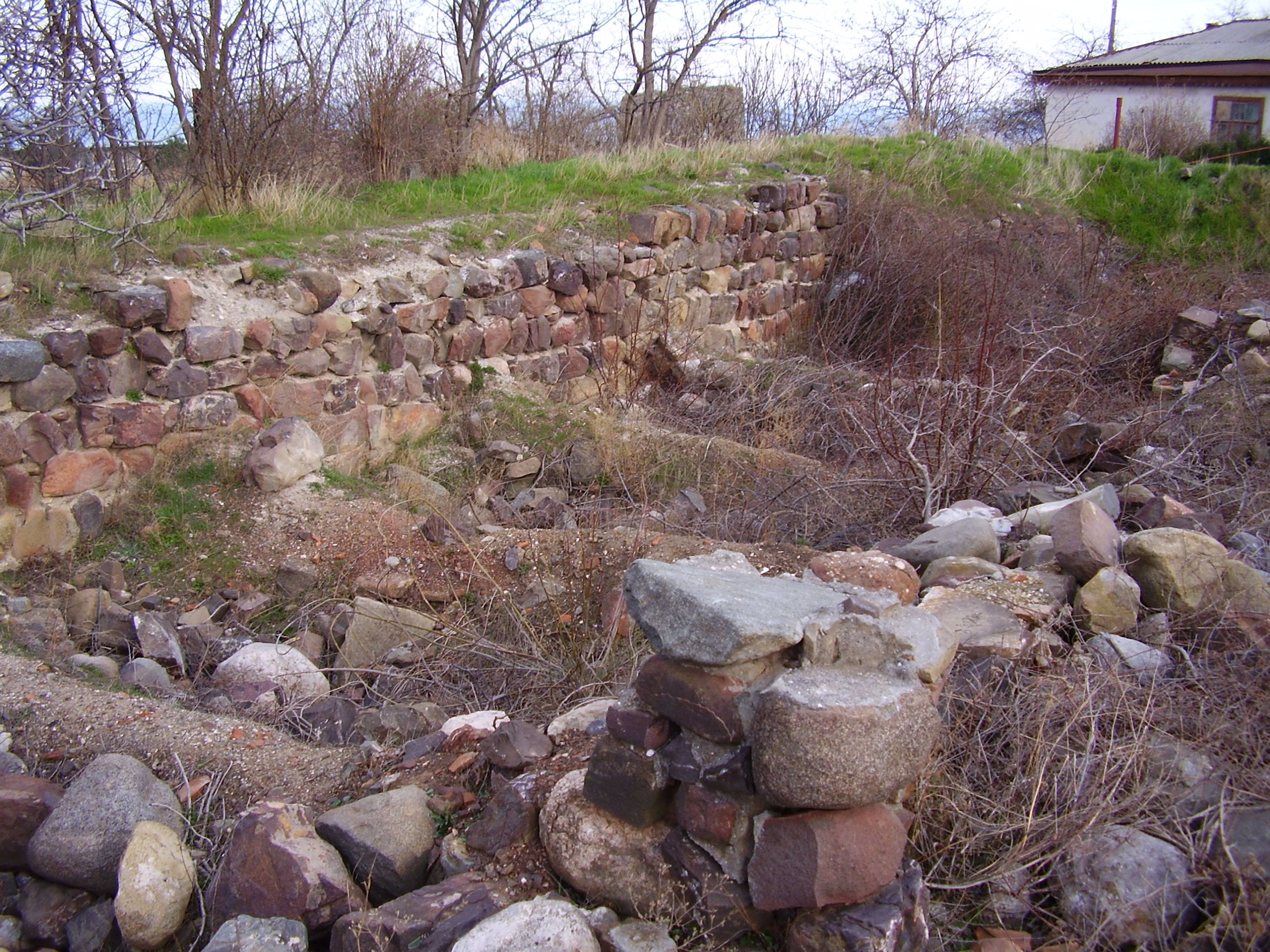 Фундаменти будівель на території фортеці Алустон - фото 70188