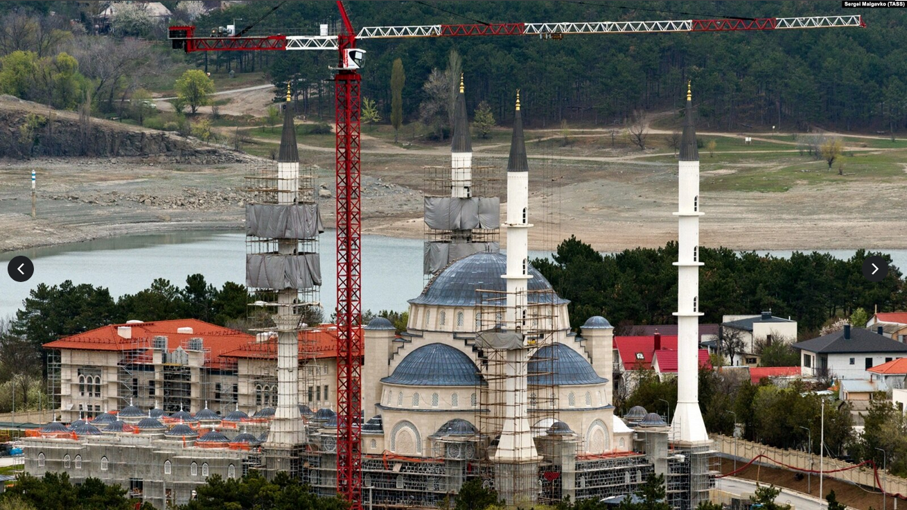 Вид на строительную площадку Соборной мечети в Симферополе, 2020 год - фото 115881