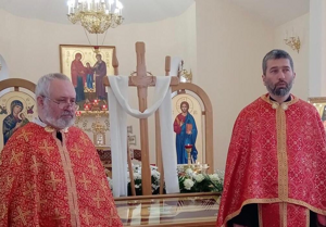 Fr Bohdan Heleta (left) and Fr Ivan Levytsky, Church of the Nativity of the Blessed Virgin, Berdyansk Donetsk Exarchate - фото 126956