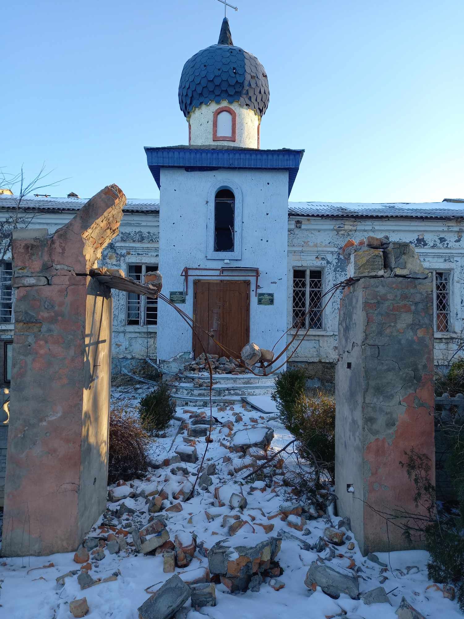 Росіяни обстріляли храм на Херсонщині - фото 128066