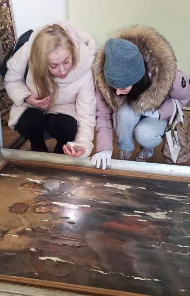 У колишньому соборі УПЦ МП Кременця досліджують старовинні фрески та іконостас, пошкоджені через недогляд - фото 128484