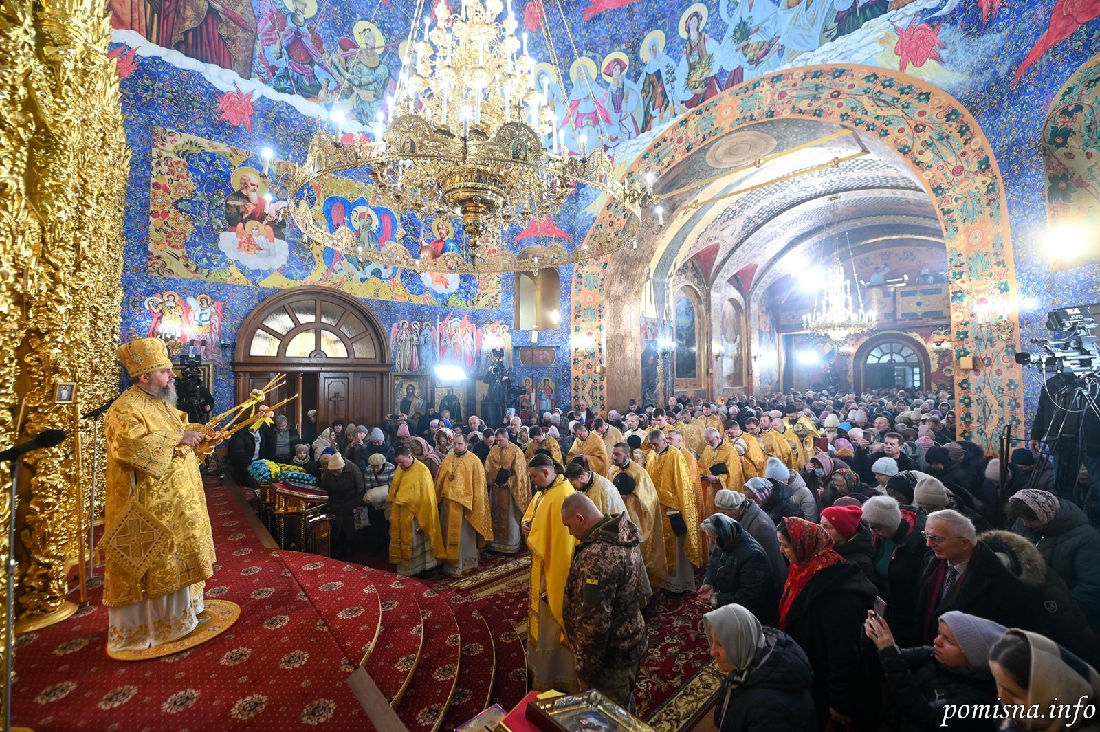 The head of the OCU in Zhytomyr consecrated the unique paintings of the cathedral - фото 129598
