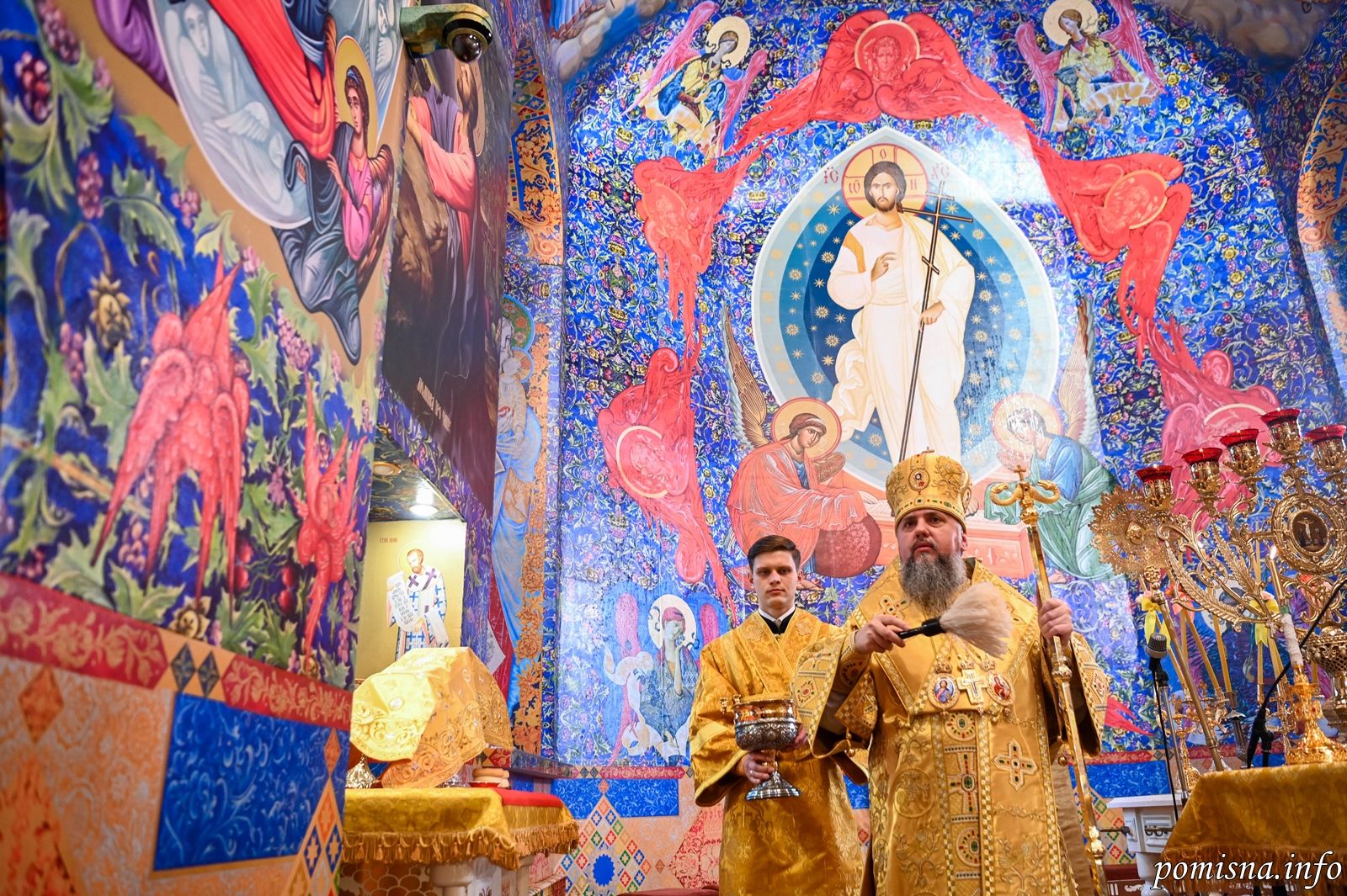 The head of the OCU in Zhytomyr consecrated the unique paintings of the cathedral - фото 129599