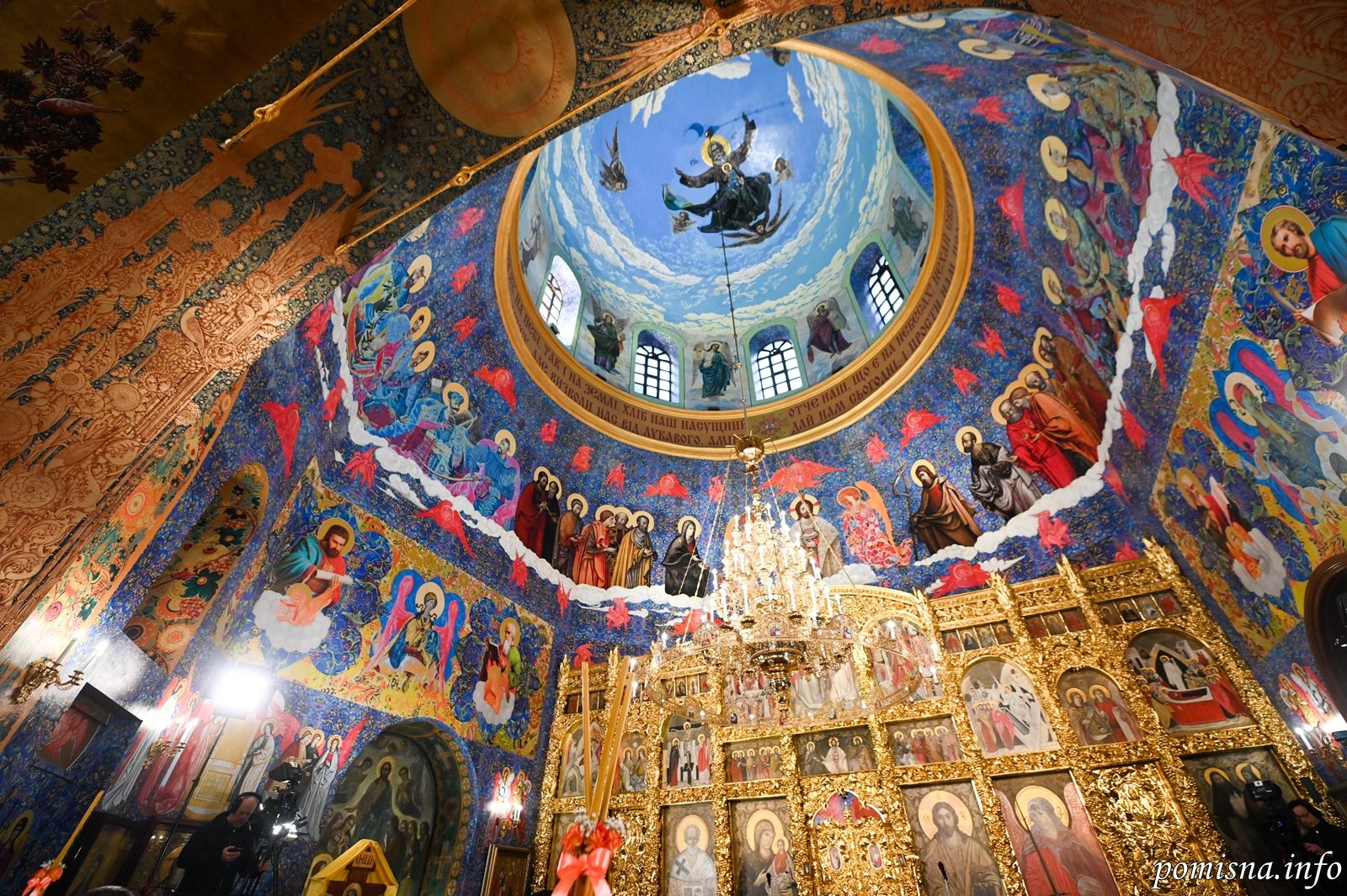 The head of the OCU in Zhytomyr consecrated the unique paintings of the cathedral - фото 129600