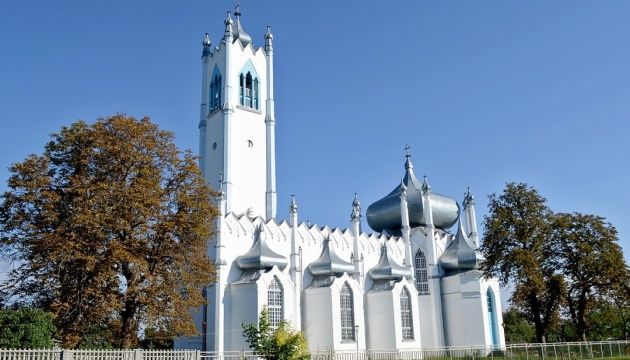 На Черкащині оцифрували Спасо-Преображенську церкву та римо-католицький костел - фото 130319